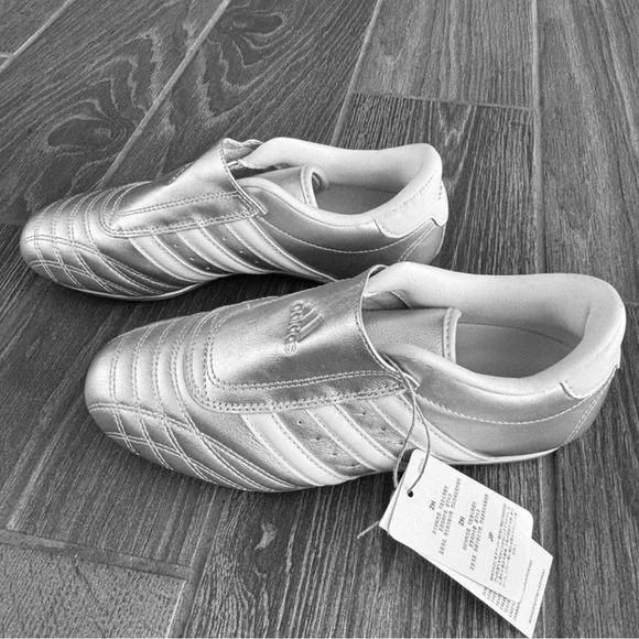 Adidas Taekwondo Metallic Silver with Ivory Stripes Athletic Shoes size 6.5 - Picture 11 of 15